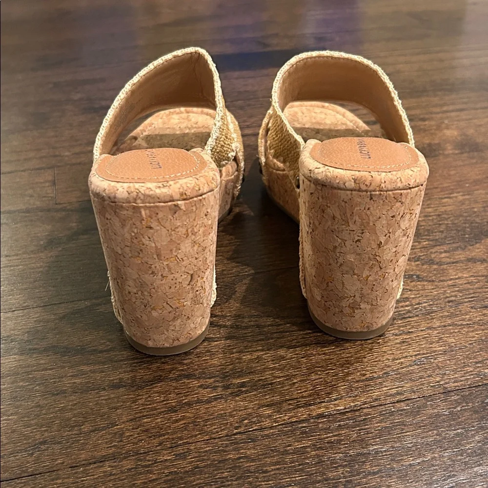 Lucky Brand Women’s Tan Wicker Wedge Sandals Size 9